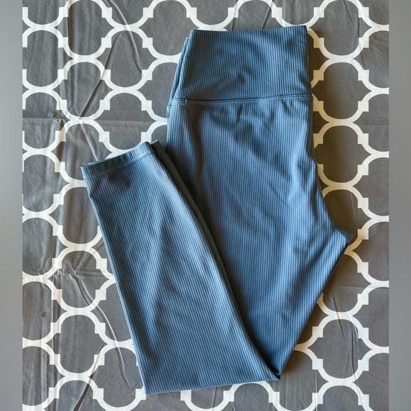 Athleta Transcend Rib 7/8 Tight leggings in size M workout athletic - Picture 4 of 5